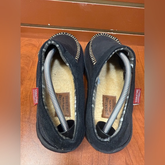 Signature by Levi Strauss Black Slip-On Shoes - Picture 6 of 6